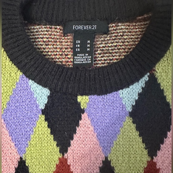 Forever 21 Multi Colour Argyle Cropped Sweater size medium - Picture 3 of 5